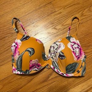 Like new floral Bikini Top